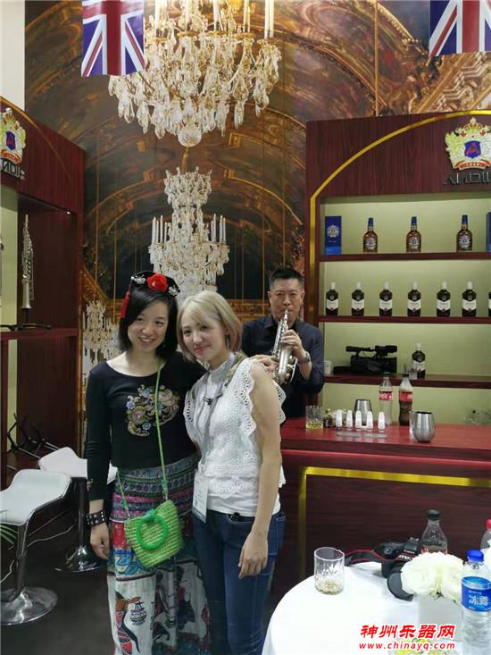 ANDIR(安迪尔)萨克斯登陆上海乐展 日本美女现场演绎引爆现场