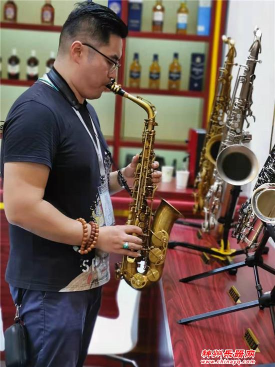 喧嚣乐海中，ANDIR萨克斯大放异彩！