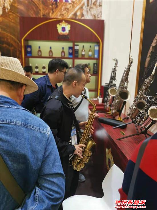 喧嚣乐海中，ANDIR萨克斯大放异彩！