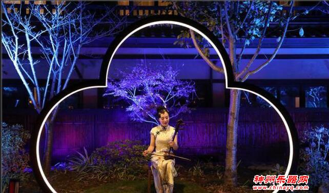 移步换景 沉浸体验……今晚的拈花湾，秀出了最动人的江南