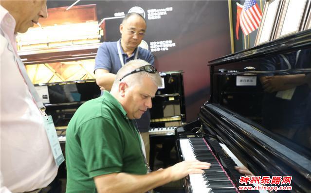 美国贝克尔钢琴首次登陆中国，上海乐器展大放光彩
