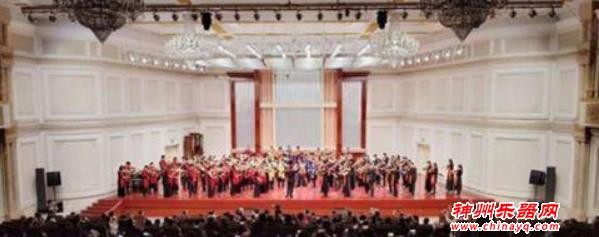 “初次见面”中提琴与钢琴演奏音乐会