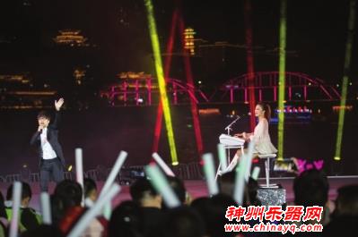 首届黄河之滨音乐节激情开唱