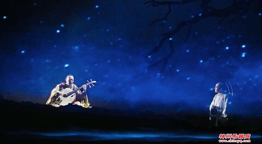 “一带一路”新闻合作联盟访学班成员观赏大型民族器乐剧《玄奘西行》