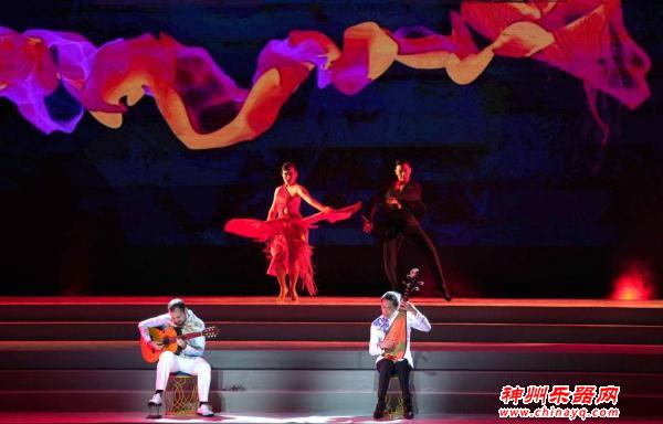 这台演出集齐67种中外民族乐器