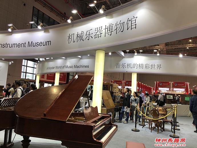 自动演奏的乐器效果堪比爵士乐队