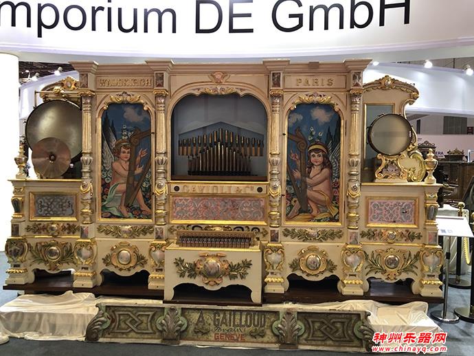 自动演奏的乐器效果堪比爵士乐队