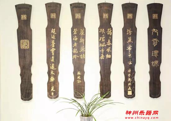 “诗圣”是杜甫，“琴圣”当属薛易简