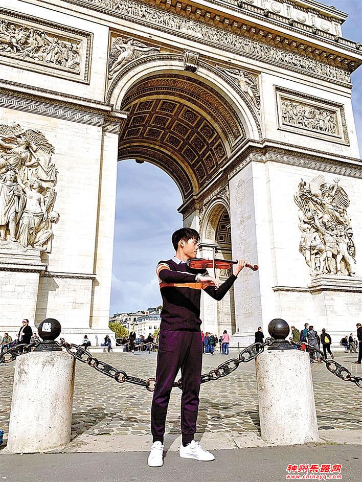 从推着走到领着跑 音乐让他自由翱翔