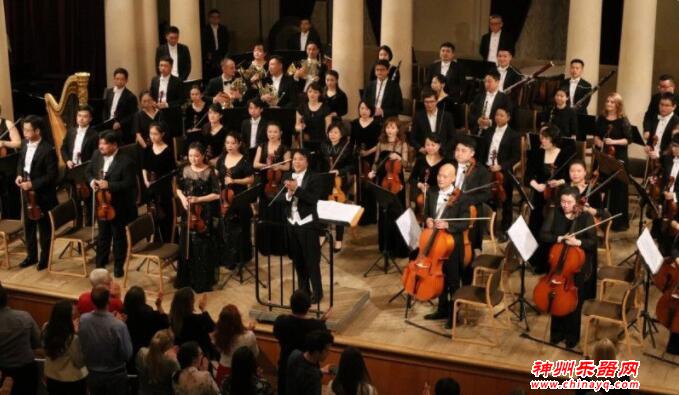 乌克兰国家爱乐厅为长沙交响乐团艺术家颁发杰出艺术家奖