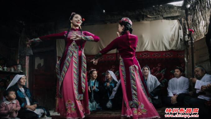 这里的日常生活都有歌舞相伴