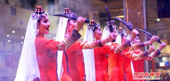 这里的日常生活都有歌舞相伴