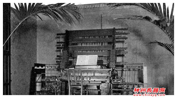 电子音乐虽然好听，但它能够发展至今和早期的电子乐器是不分开的