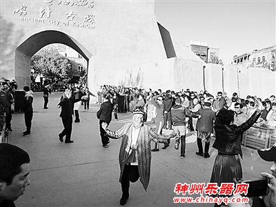 续写丝绸之路上的文化故事