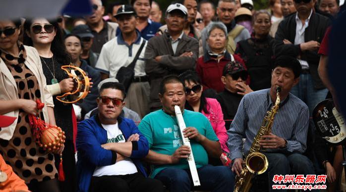 昆明翠湖公园“网红”老年乐队