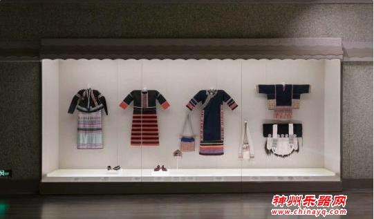 上博新展“花满申城”集中呈现中国少数民族工艺特色