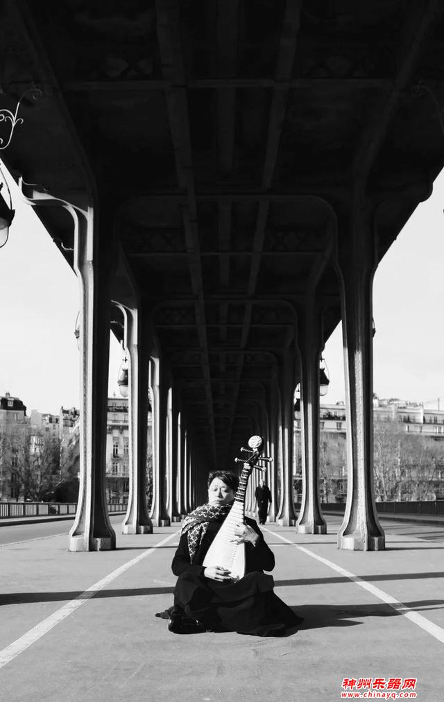 让国乐“活”起来的琵琶演奏家