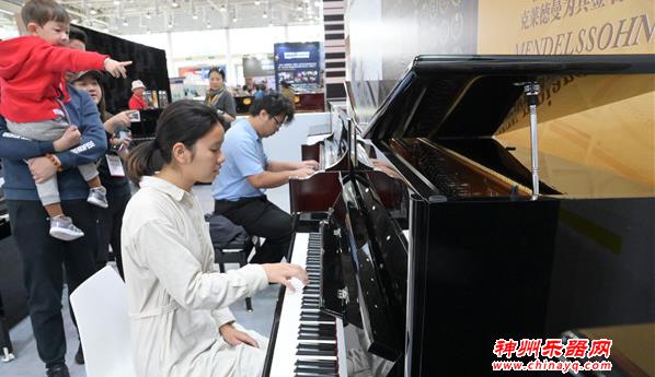 第四届厦门国际乐器展开幕！
