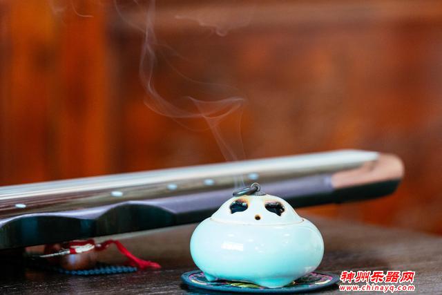 两块木板如何成长为奏响绝世清音的乐器