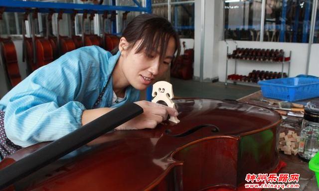 手工小提琴的制作流程，和我们想象中的不一样！