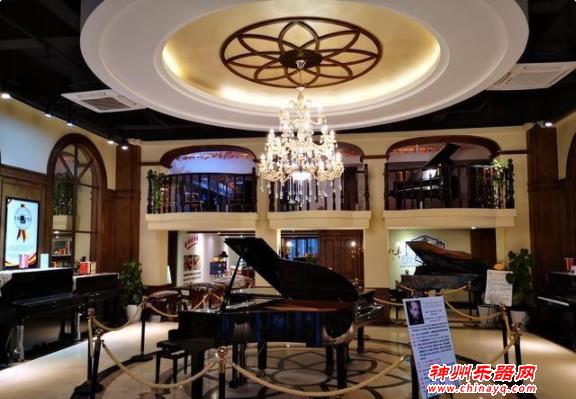 国际著名钢琴设计建造大师凯沫林与重庆钢琴博物馆乐器精品城之缘