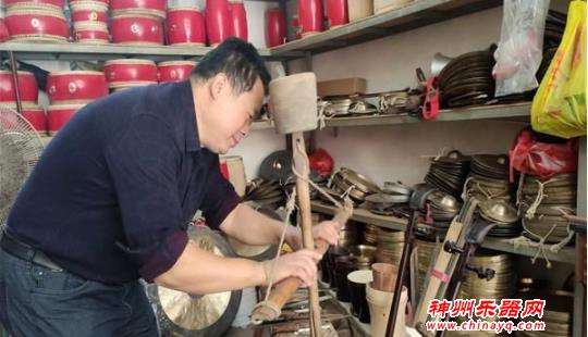 莆仙传统乐器制作技艺传承人：做“守艺人”，更做“创艺人”