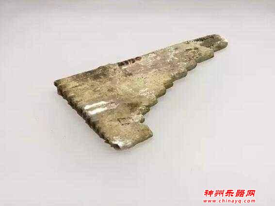 下寺楚墓出土石制乐器，它不仅能吹响，还填补国内乐器历史的空白