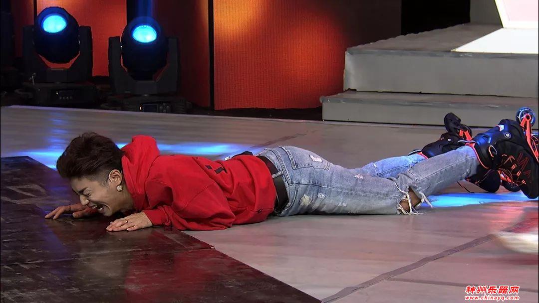 连木块，板凳都是乐器，他们用激情演奏了黄土高坡上“最早的摇滚”