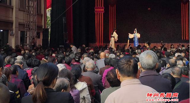 闽剧发源地 福州洪塘开馆迎戏迷