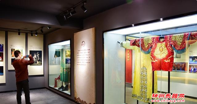 闽剧发源地 福州洪塘开馆迎戏迷