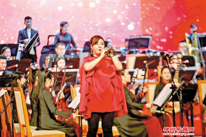 西乡新年音乐会如约奏响 “红歌+民乐”温润心灵