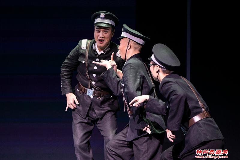 用脚控制音色的乐器你见过么？