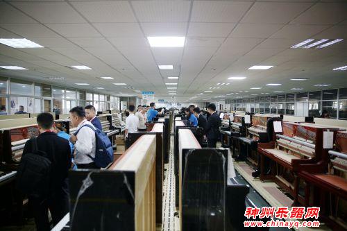 洛舍钢琴改奏“施特劳斯”