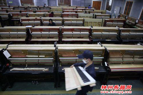 洛舍钢琴改奏“施特劳斯”