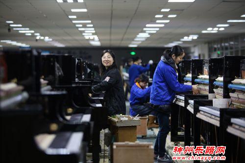 洛舍钢琴改奏“施特劳斯”