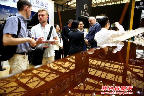 洛舍钢琴改奏“施特劳斯”