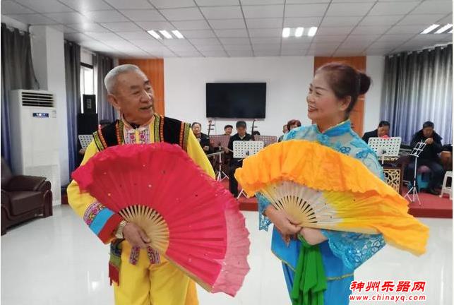 传播正能量 传承“戏”文化——水西花灯文琴传承社将党的政策唱进百姓家