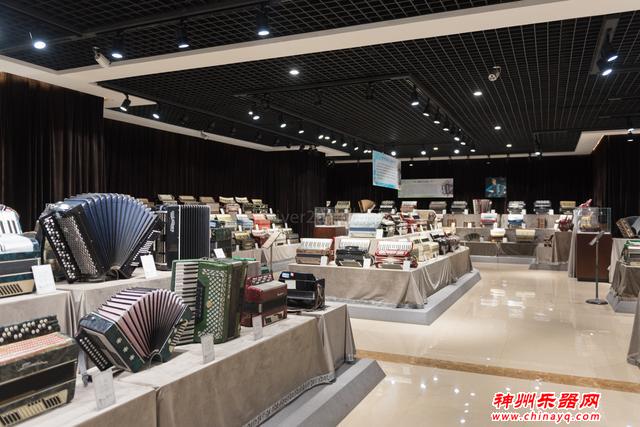 新疆有一座低调的手风琴之城，博物馆收藏一千多架手风琴