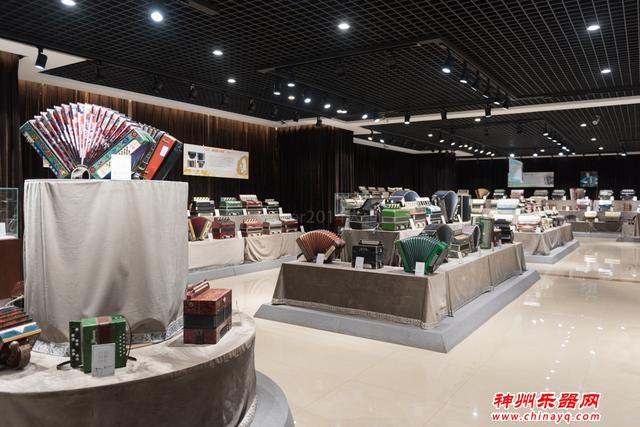 新疆有一座低调的手风琴之城，博物馆收藏一千多架手风琴