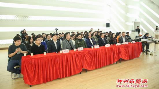 以西洋乐器为载体 奏响华夏南北之音