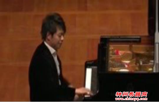 郎朗演奏李斯特的炫技神曲《钟》 堪称鬼畜一般的手