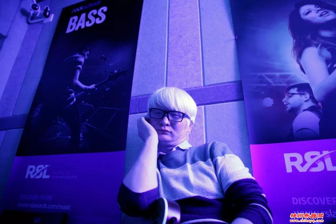 加入这支乐队“得有病”，患罕见病的年轻人用音乐做解药