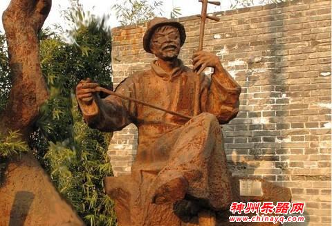 因梅毒双目失明的中国贝多芬，一身绝学埋入黄土