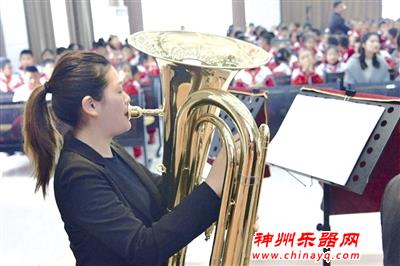 交响管弦乐团走进小学