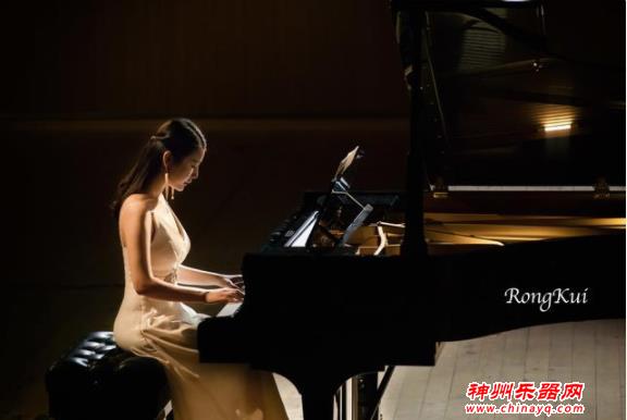 女孩子可以学什么乐器提升气质？