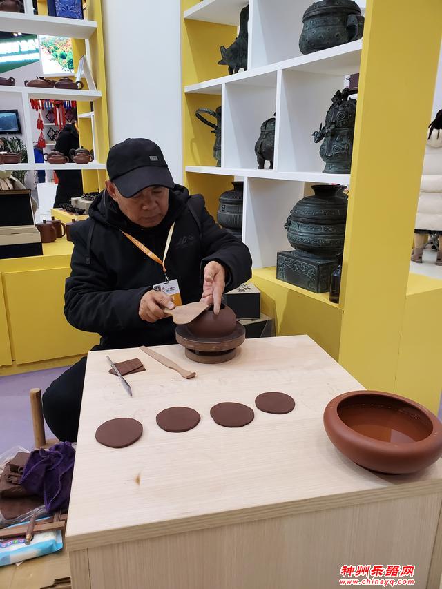 看唐尧锣鼓 赏金砂紫陶