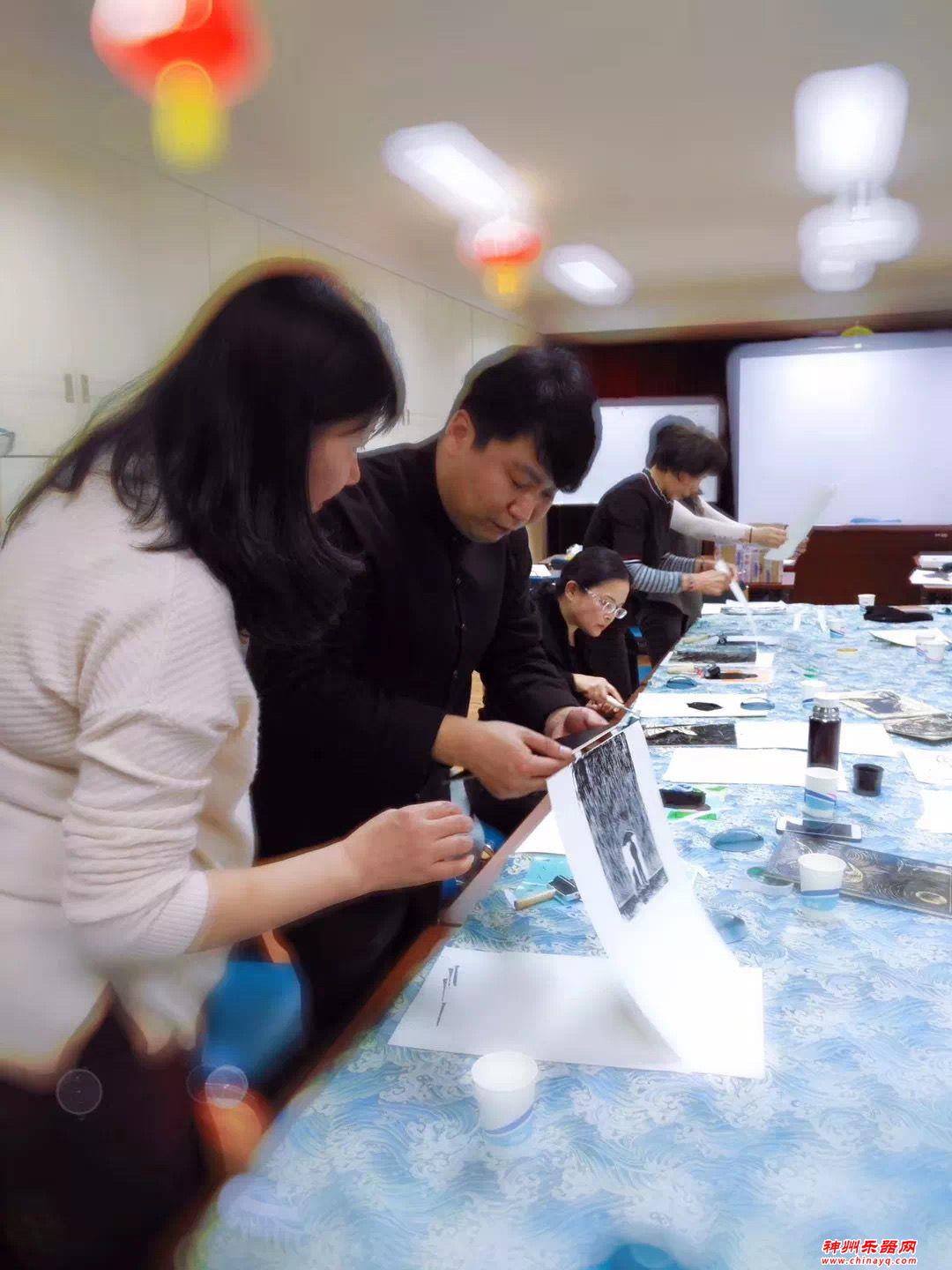 体验木版年画拓印，品古琴悠悠