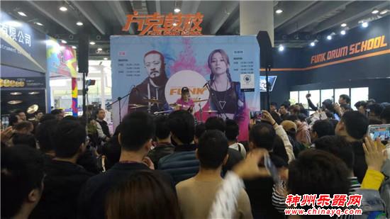 广州国际乐器展第三天 电声吉他打击乐展馆震撼之旅