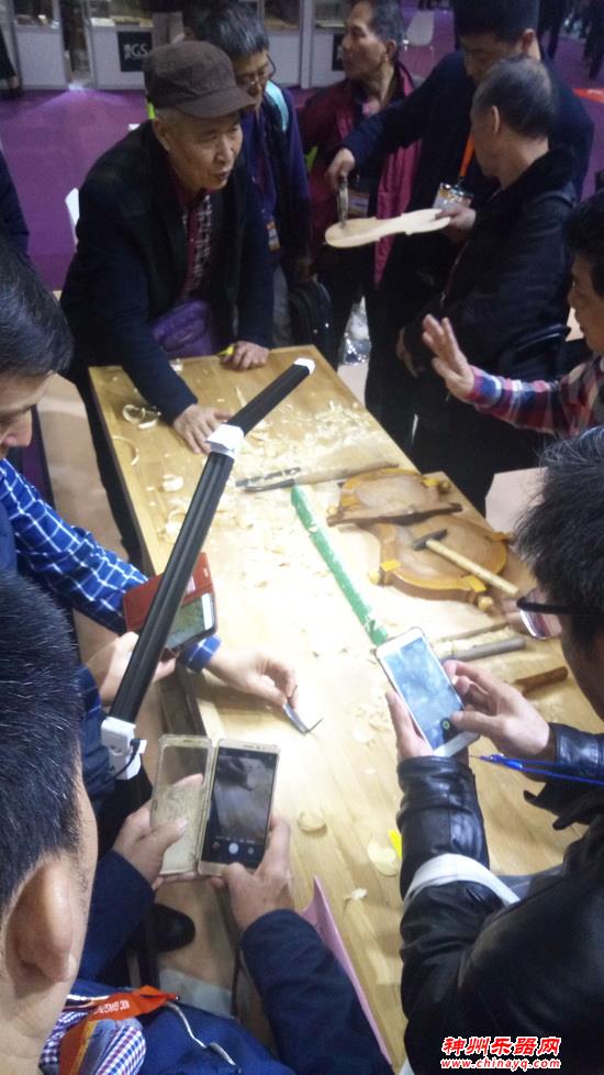 第五届提琴制作演示活动 徐永成制作师演示内弧制作