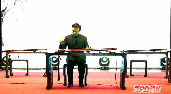 古琴声声辞旧岁 余音绕梁迎新年